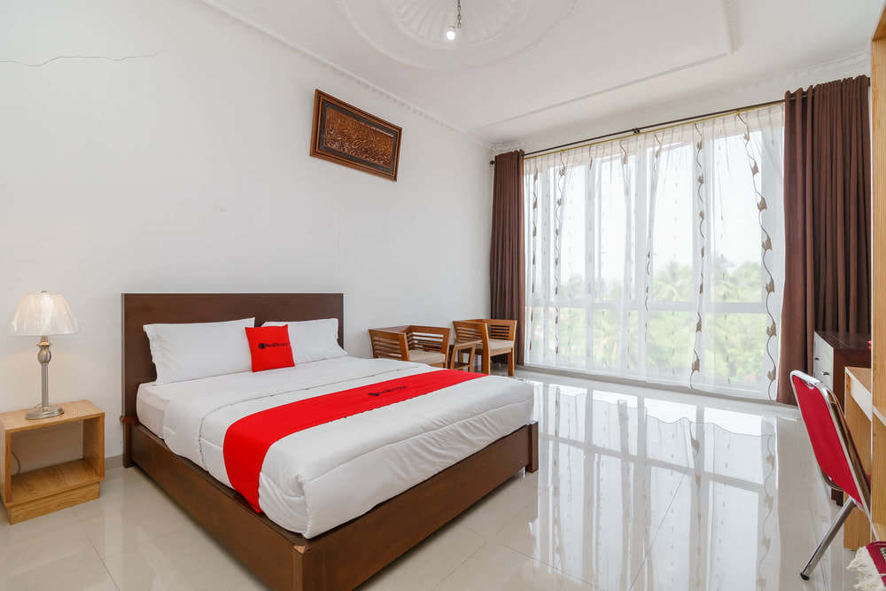 RedDoorz Premium