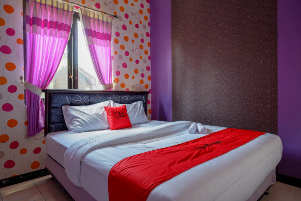 RedDoorz Room