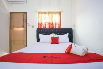 RedDoorz @ Pematangsiantar 2