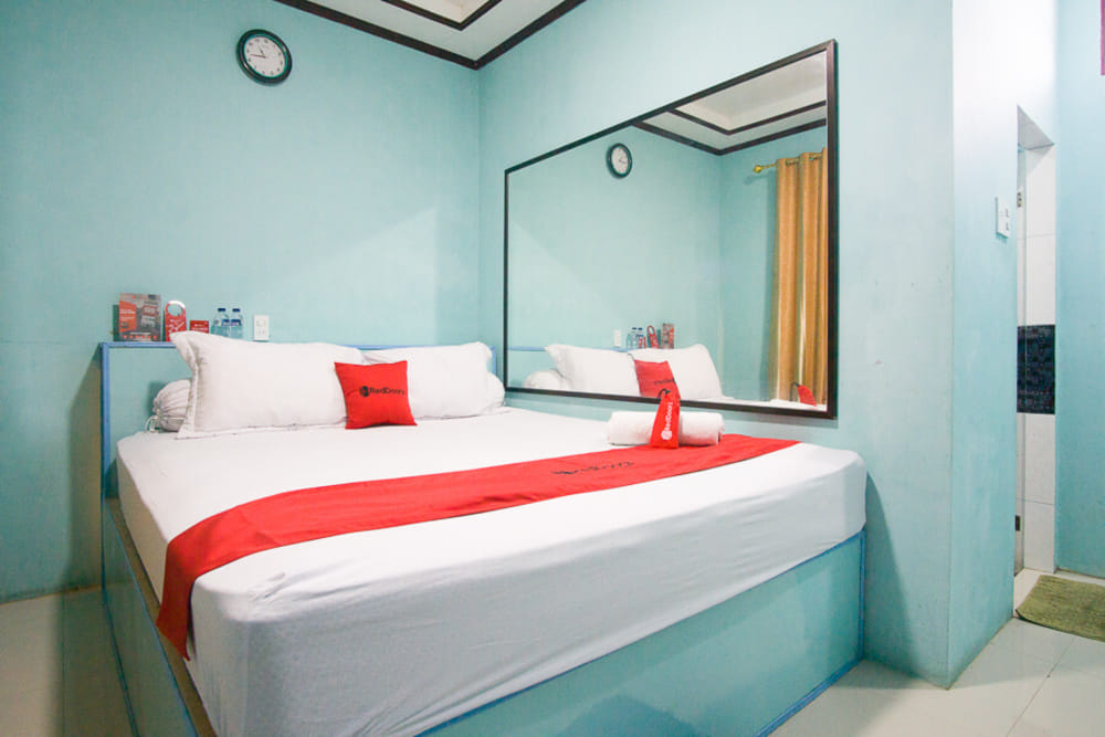 RedDoorz Room
