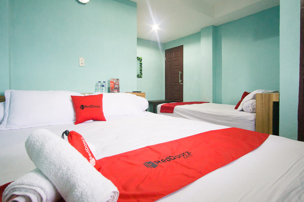 RedDoorz Family Room