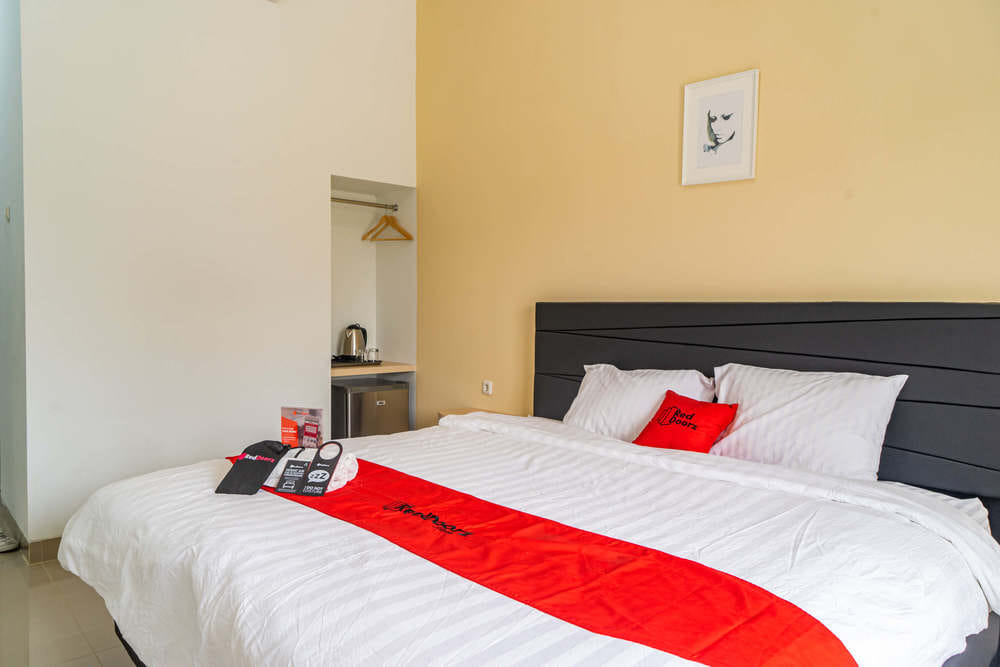 RedDoorz Premium