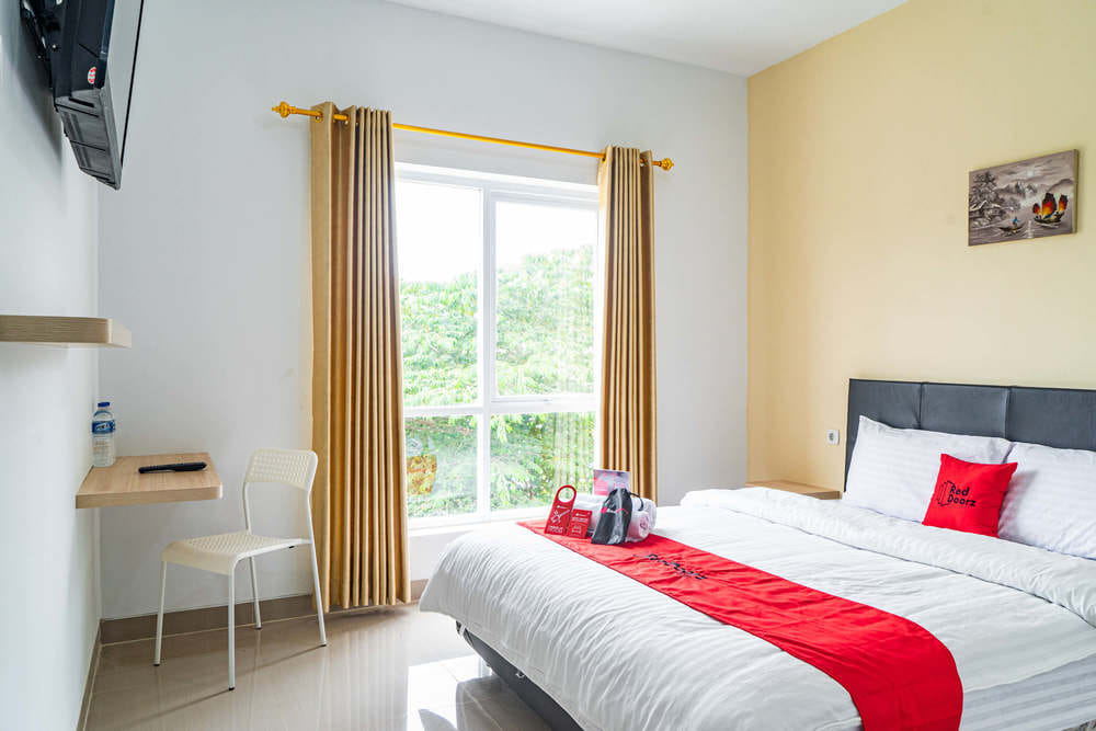 RedDoorz Room