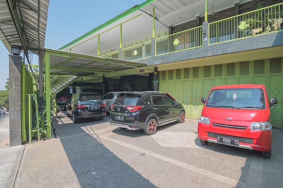 RedDoorz Syariah near Museum Wisma Karya Subang