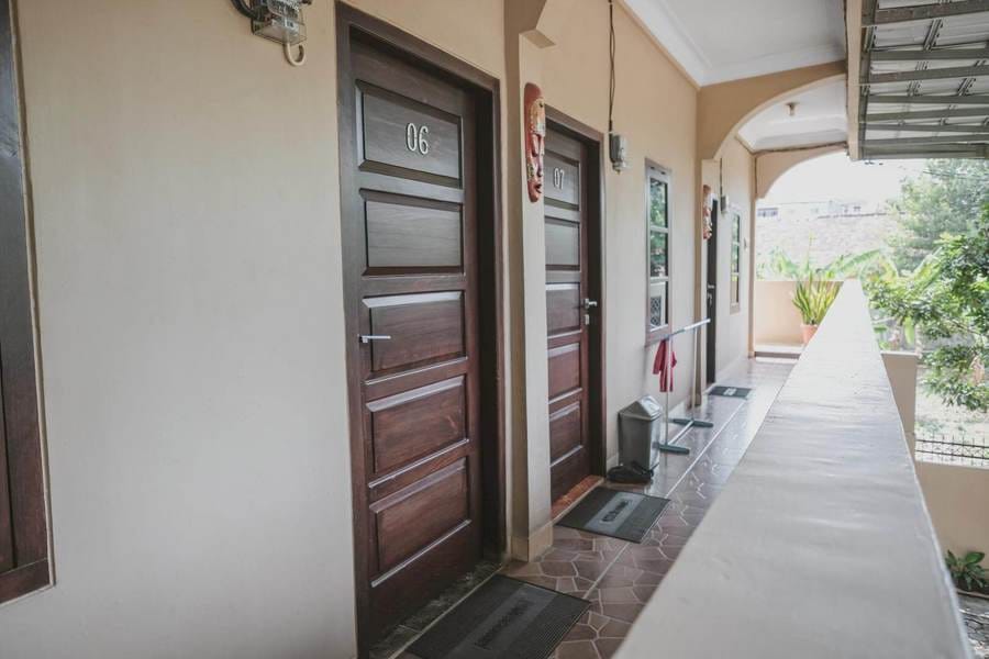 RedDoorz Syariah near Jamtos Jambi 2