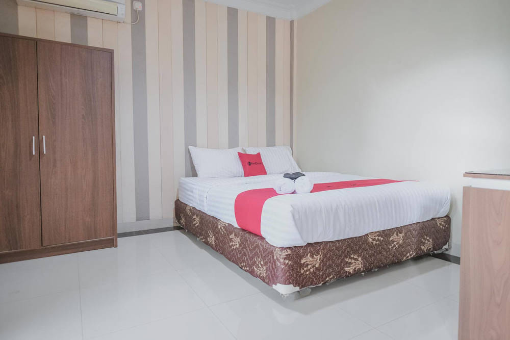 RedDoorz Premium