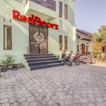 RedDoorz near Jogja National Museum