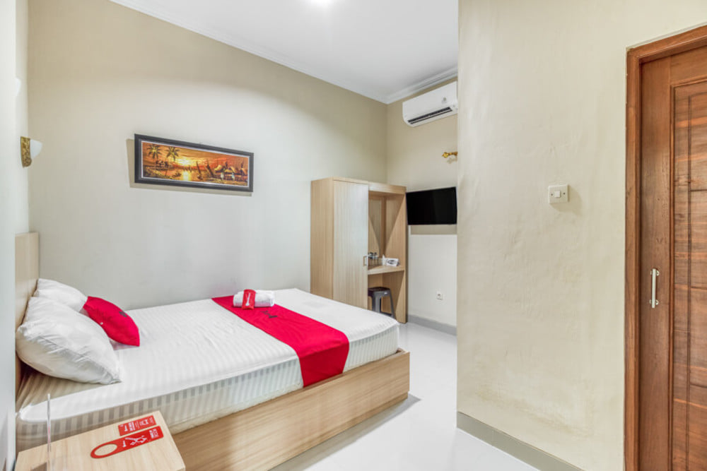 RedDoorz Room