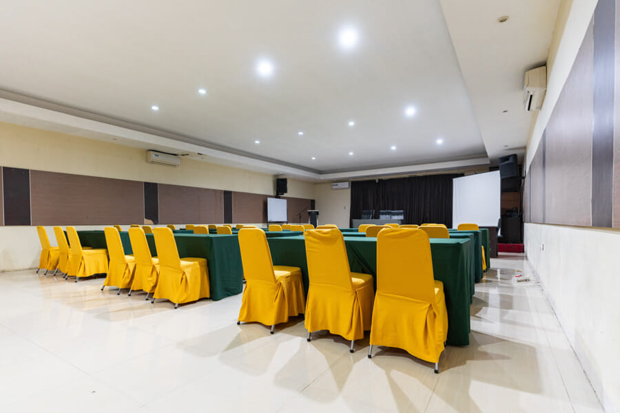 RedDoorz Plus @ Hertasning Area Makassar