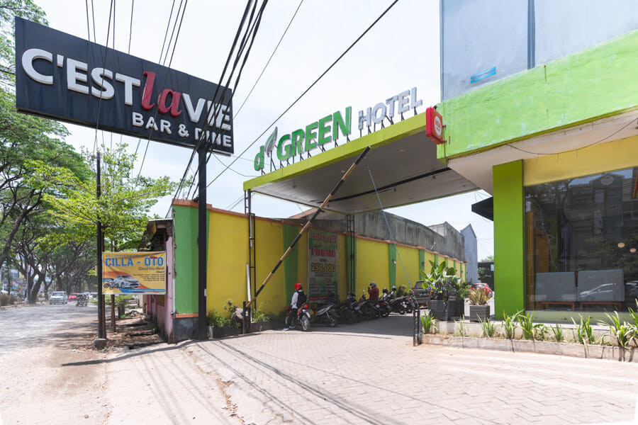 RedDoorz Plus @ Hertasning Area Makassar