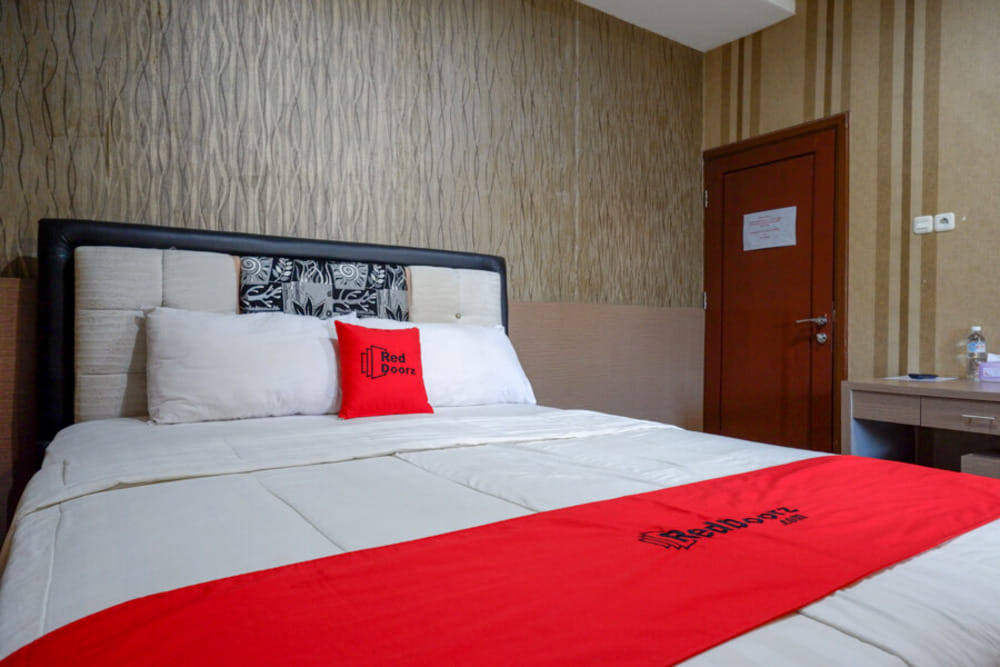RedDoorz Room