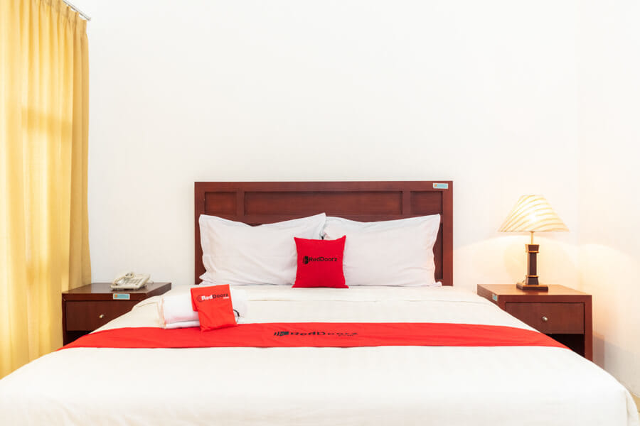 RedDoorz Plus Syariah near Java Supermall Semarang 2