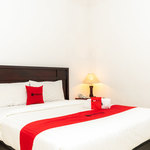 RedDoorz Plus Syariah near Java Supermall Semarang 2