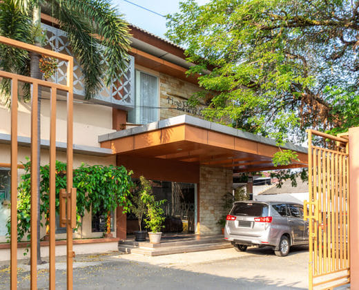 RedDoorz Plus Syariah near Java Supermall Semarang 2