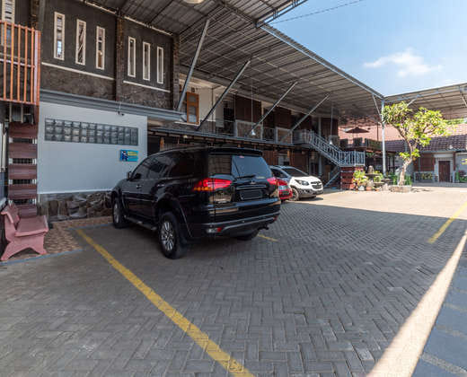 RedDoorz Syariah near RRI Malang
