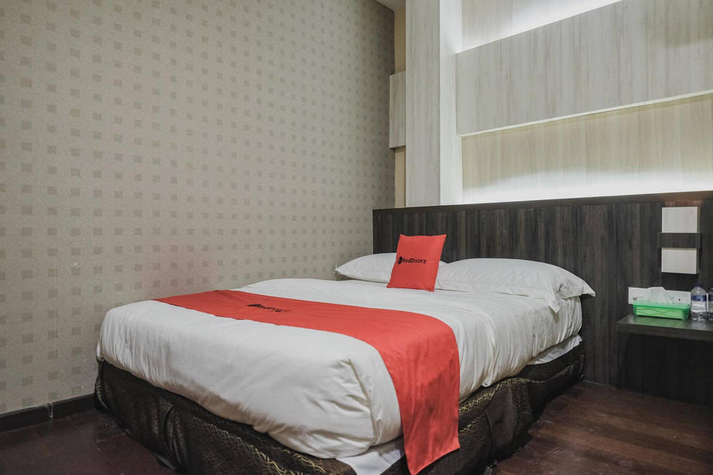 RedDoorz Room