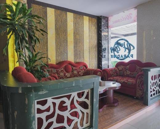RedDoorz Plus near Gold Coast Ferry Terminal Batam