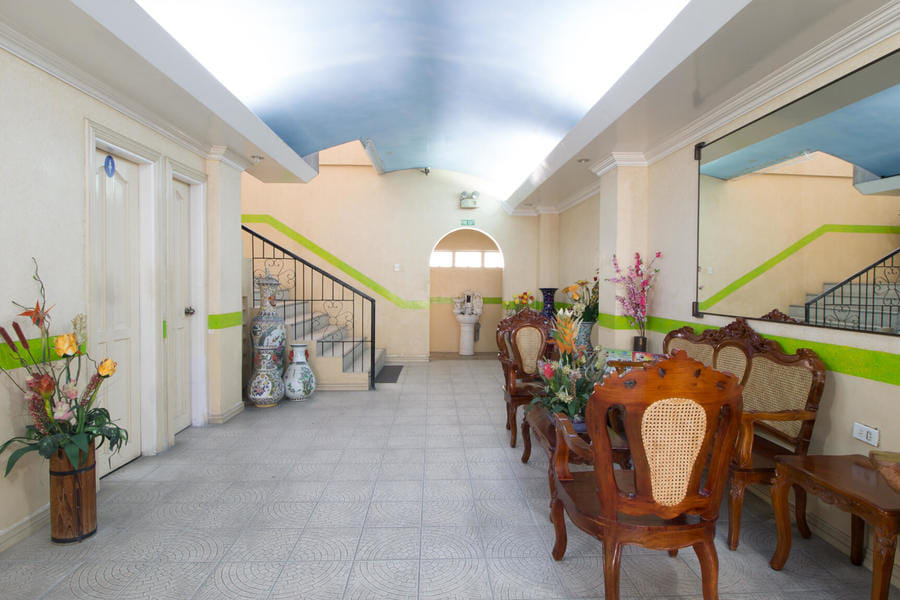 RedDoorz @ Praferosa Resort Hotel Calamba