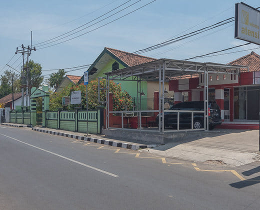RedDoorz Plus near Alun Alun Kuningan 