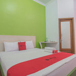 RedDoorz Plus near Alun Alun Kuningan 