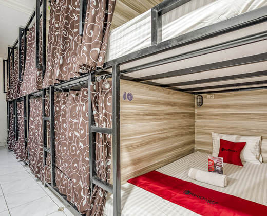 RedDoorz Hostel @ Feliz Noche Cengkareng