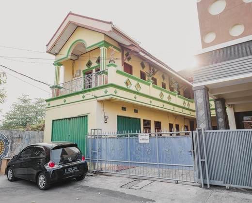 RedDoorz Syariah near Stadion Maulana Yusuf