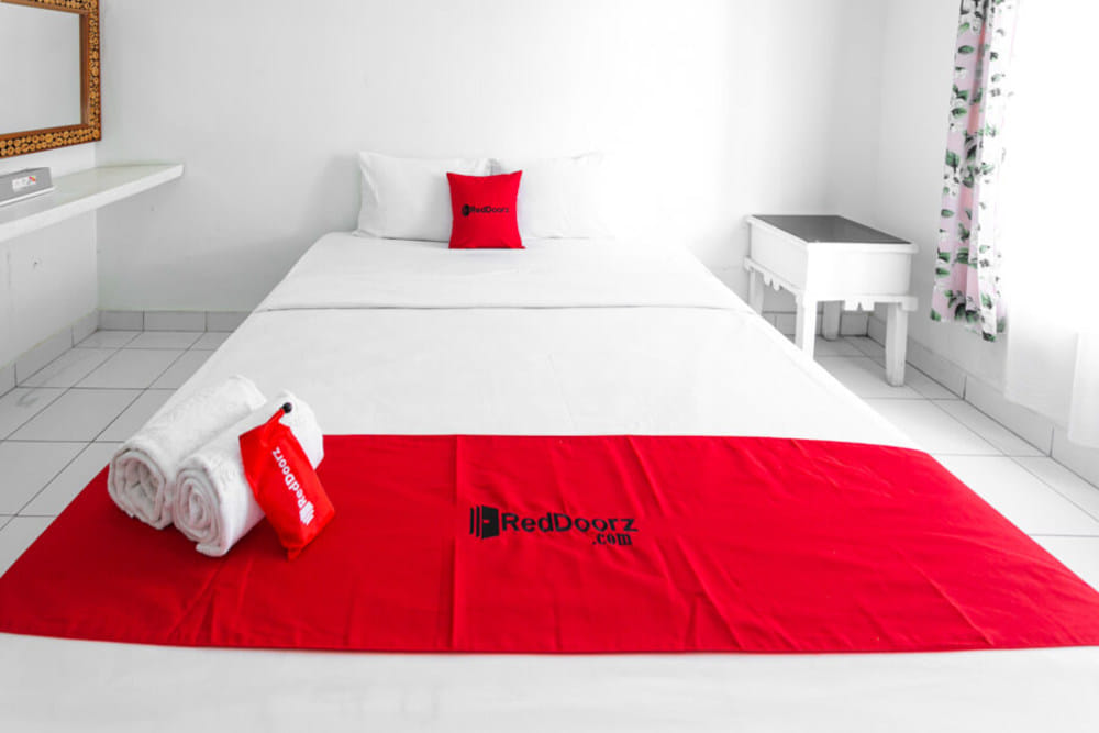 RedDoorz Room
