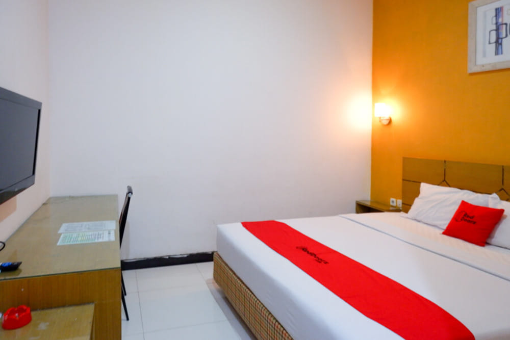 RedDoorz Room