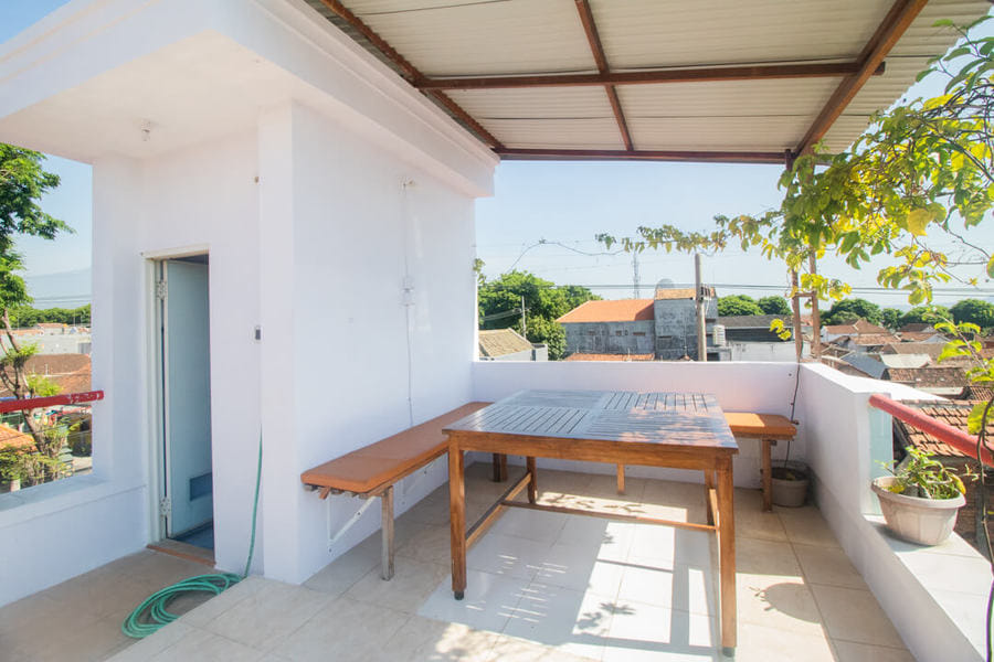 RedDoorz near Pantai Boom