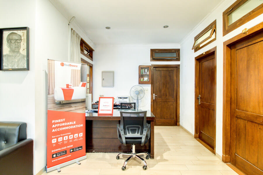 RedDoorz Plus @ Puri Teratai Lempuyangan 4