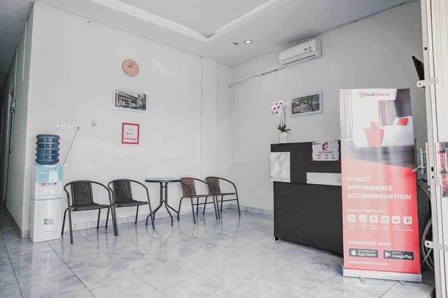 RedDoorz @ Jalan Narada Lampung