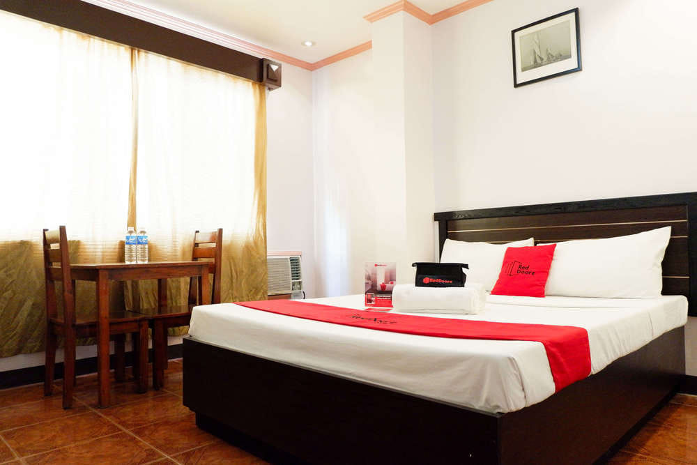 RedDoorz Room