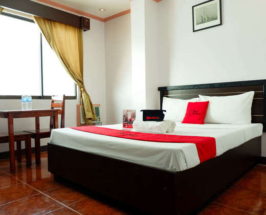 RedDoorz near Maribago Barangay Hall