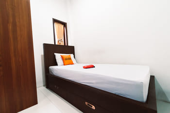 KoolKost Syariah near Alun Alun Kota Bandung