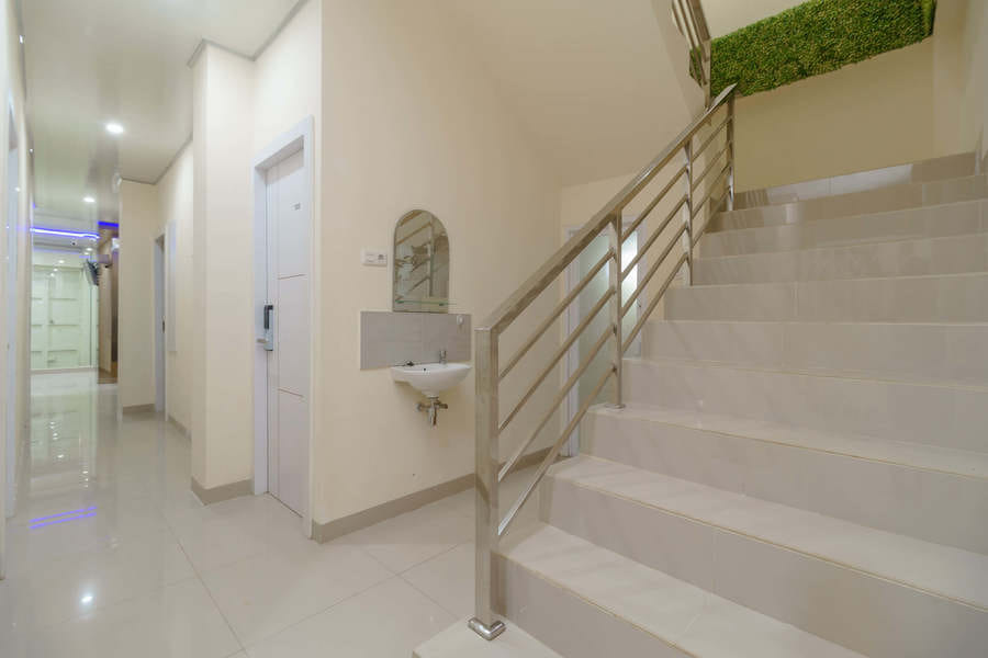 RedDoorz Plus near RS RK Charitas 2 Palembang