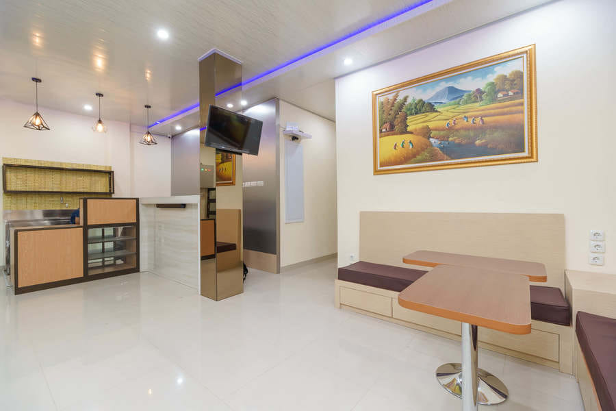 RedDoorz Plus near RS RK Charitas 2 Palembang