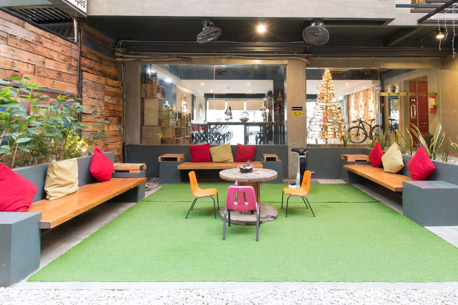 RedDoorz Plus @ Taft North Mandurriao