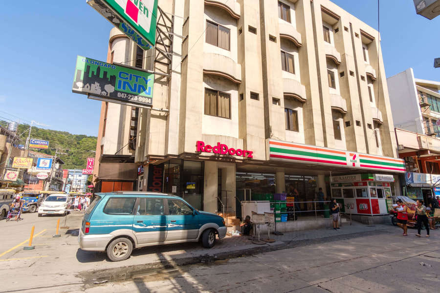 RedDoorz near Olongapo Bus Terminal