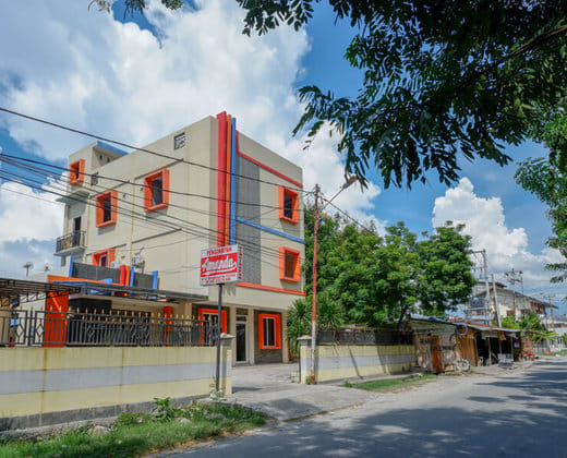 RedDoorz near Millenium Waterpark Palu