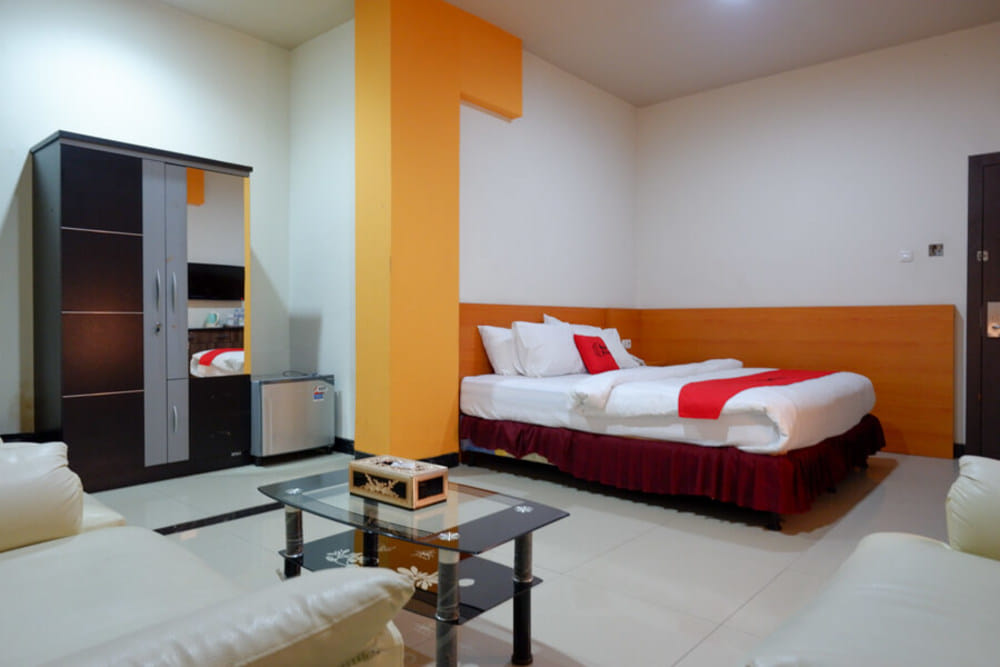 RedDoorz Suite