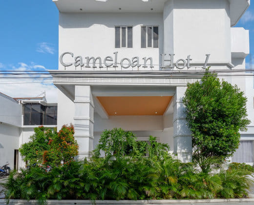 RedDoorz Plus @ Cameloan Hotel Palu