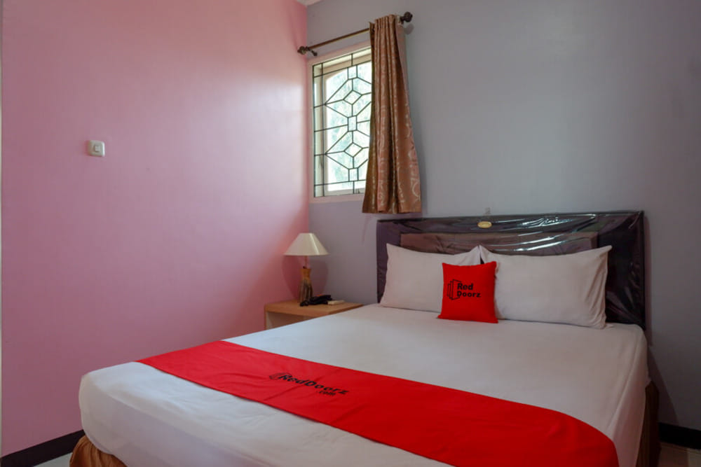 RedDoorz Room