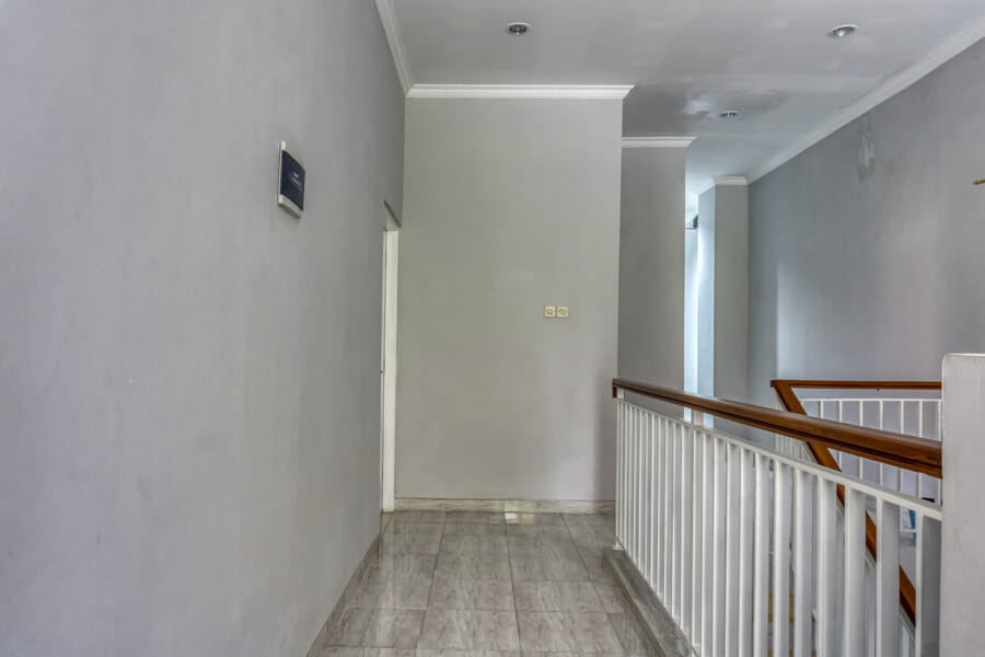 RedDoorz near Sindu Kusuma Edupark 2