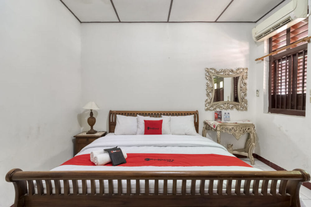 RedDoorz Family Room