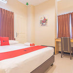 RedDoorz @ H. Agus Salim Street Pontianak