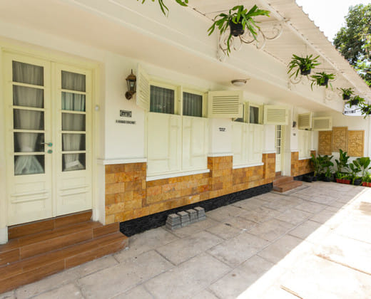 RedDoorz Syariah near Titik Nol Yogyakarta