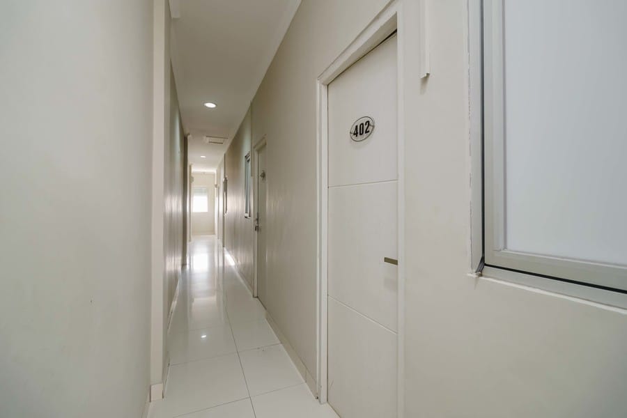 RedDoorz @ Mangga Besar 2