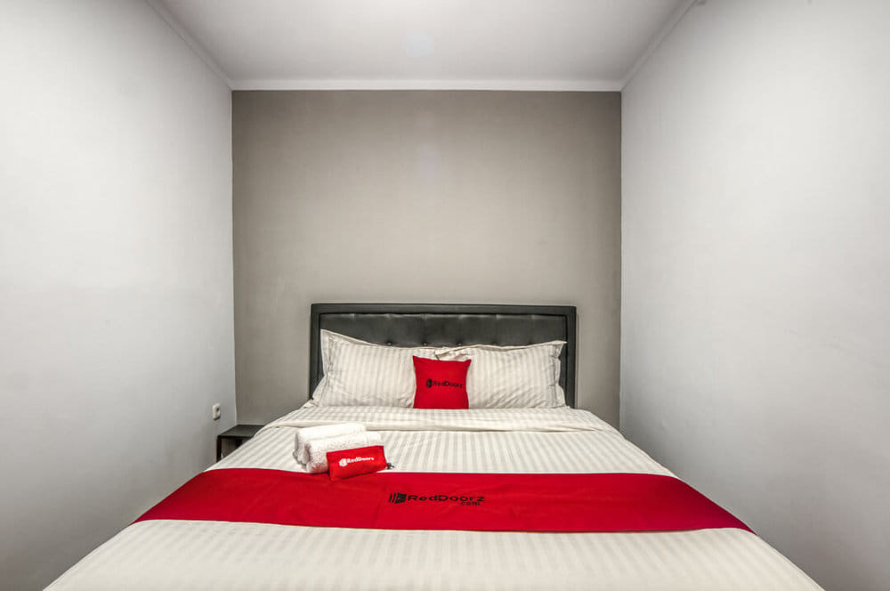 RedDoorz Premium