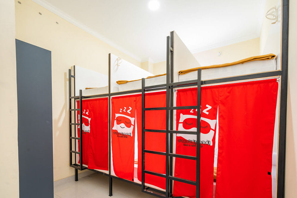 Single Bed in Male Dormitory 