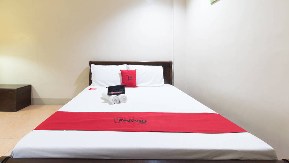 RedDoorz Room